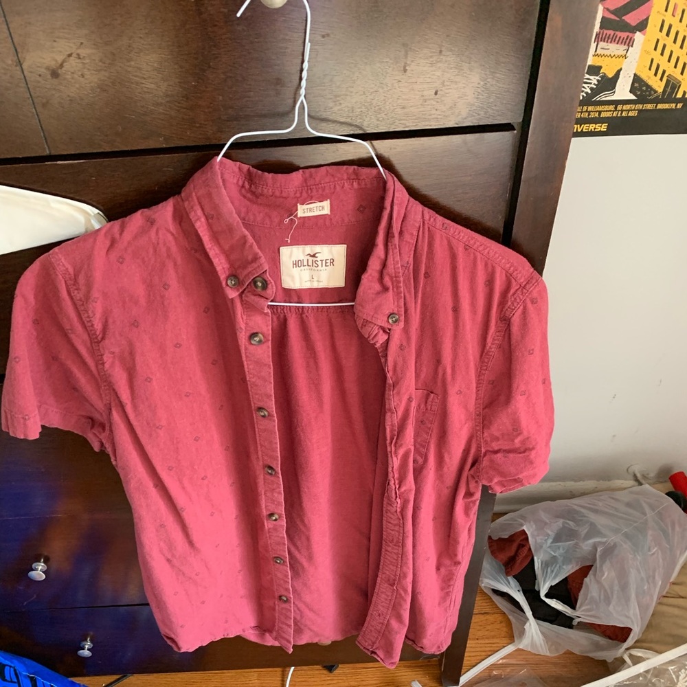 Hollister size L “stretch” shirt - Red